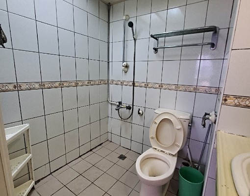 時尚裝潢電梯雅房，免投幣新洗衣機，台電 - Image 11