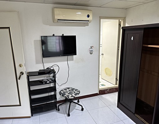 頂溪捷運8分鐘舒適裝潢套房(個人洗衣機) - Image 8