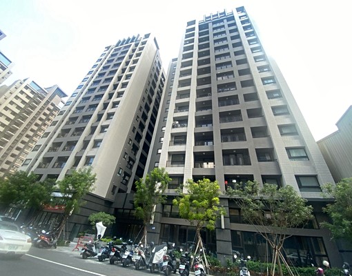 聚佳欣世代高樓美三房+平面車位 - Image 1