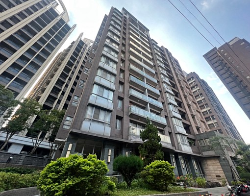 【永慶小耿】銘騏桂冠三房附車位可申請補助(可停休旅) - Image 2