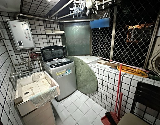 西門/溫馨美宅5大房/新裝潢 - Image 9