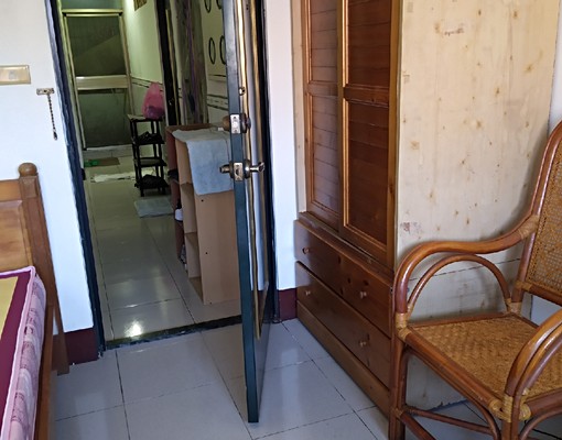 板橋忠孝路上、近後埔國小、採光佳 - Image 1