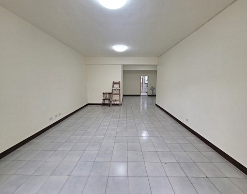 安康路二段舒適溫馨4房2廳2衛/前後陽台 - Image 2