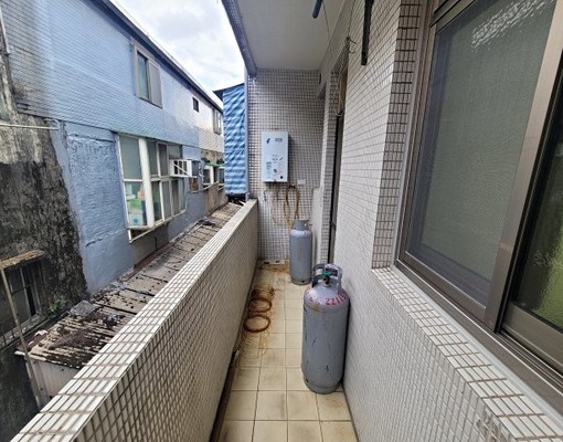 安康路二段舒適溫馨4房2廳2衛/前後陽台 - Image 9