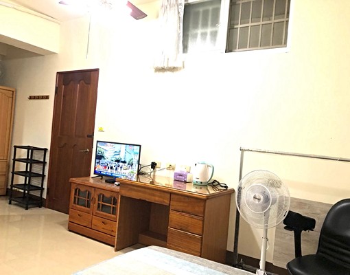 節能舒適無菸高鐵捷運百貨重愛商圈透天套房 - Image 2