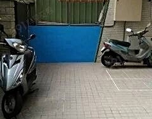 後庄中央路思夢樂後方有窗有室內機車位 - Image 8