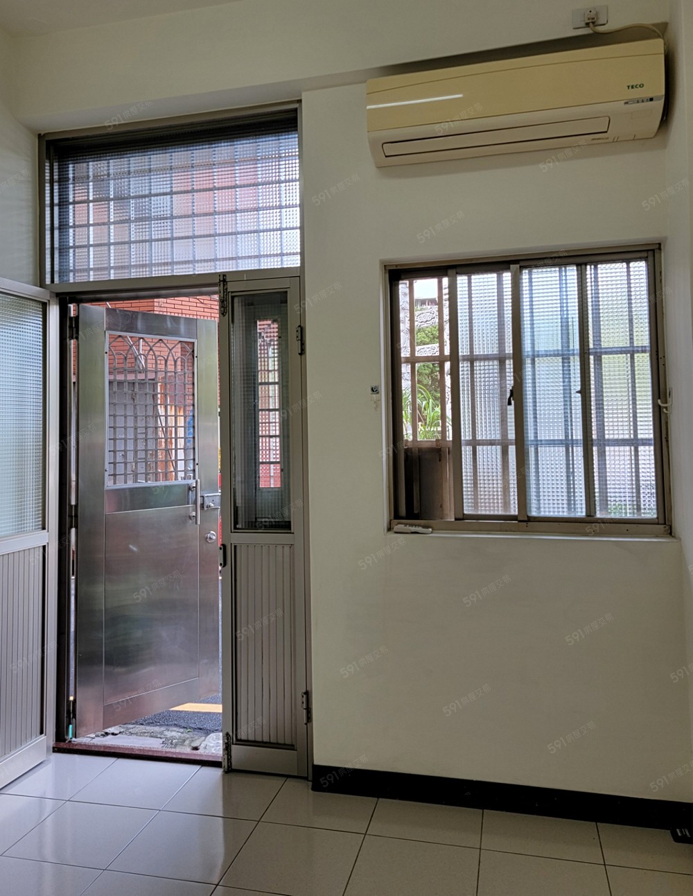 客廳對外採光好