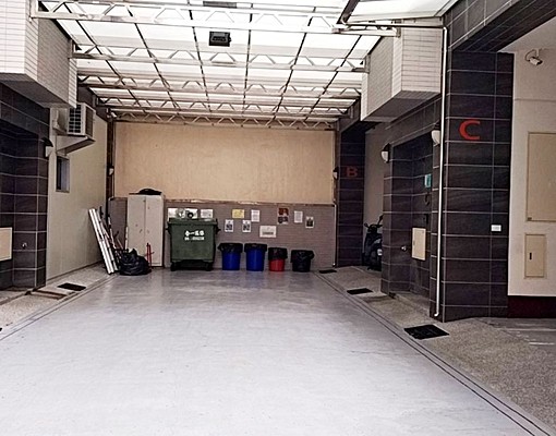 新市南港街電梯獨立陽台套房~可租補 - Image 8