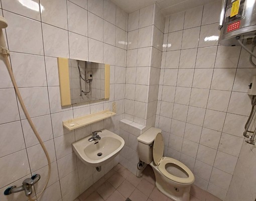 輕軌大套房/補助可/網路第四台/樂居悅居 - Image 3