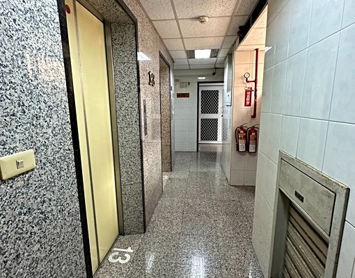 摩登新貴高樓層有陽台出租套房 - Image 6