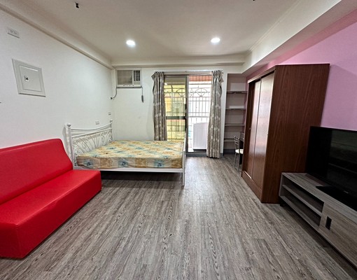 摩登新貴高樓層有陽台出租套房 - Image 11