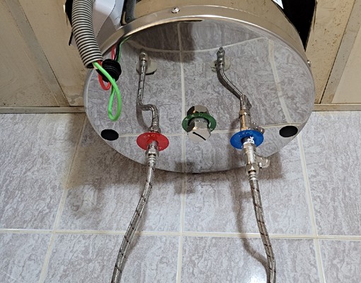 中央路套房走路近巨城(採光佳) - Image 8