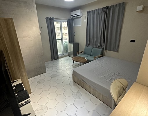 北歐風套房獨立陽台洗衣機 - Image 1