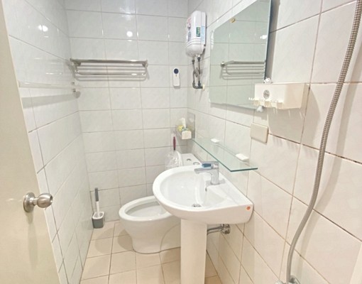 勤美誠品旁可租補24H管理套房 - Image 3