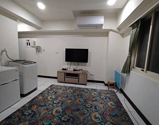 全新裝潢/限女性/含管網路.第四台/禁菸 - Image 1