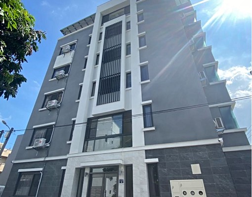 南投市工業區電梯大樓一層兩戶大套房 - Image 3