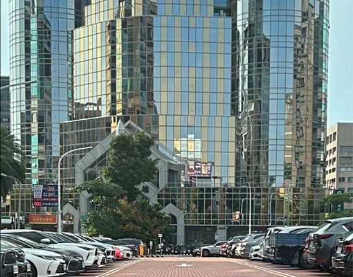 內湖國家財經大樓車位 - Image 4