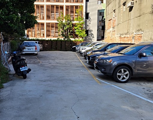 停車場空位出租 - Image 2