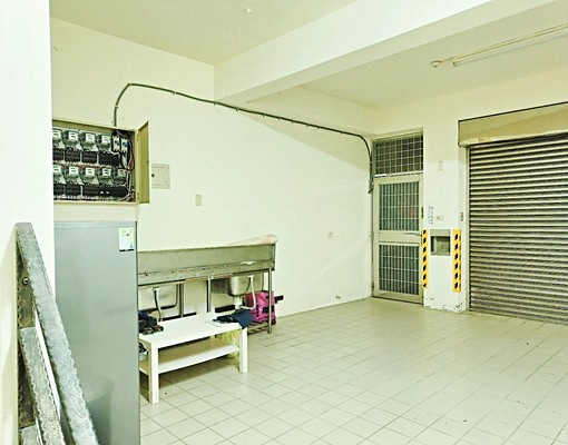 一樓室內機車位吳媽媽溫馨套房 - Image 3