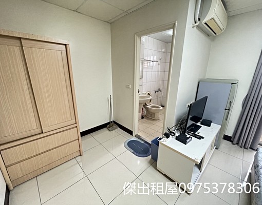 傑出租屋/南崁套房,一層兩戶,陽台獨洗 - Image 2