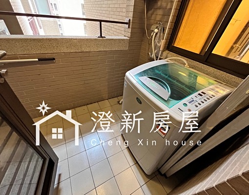 高鐵特區。大坪數三房平車。可寵 - Image 7