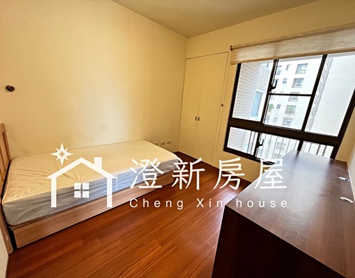 高鐵特區。大坪數三房平車。可寵 - Image 9
