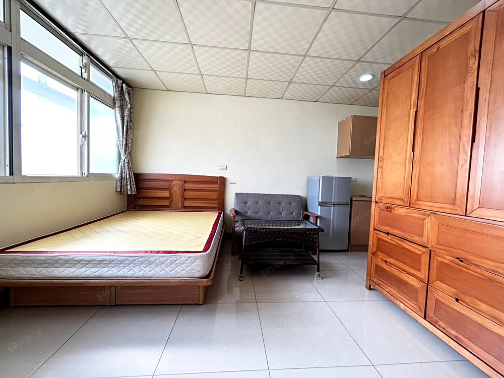 雙人座牛皮沙發+茶几