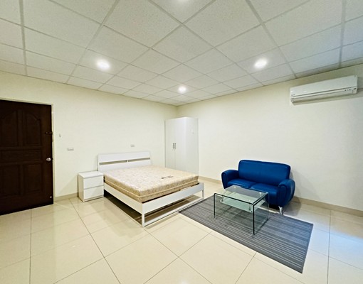 【杰速找房】超大坪數站前稀有寧靜套房 - Image 1