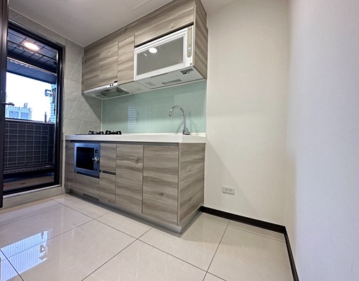 正面河景三房含管理費及平面車位 - Image 8