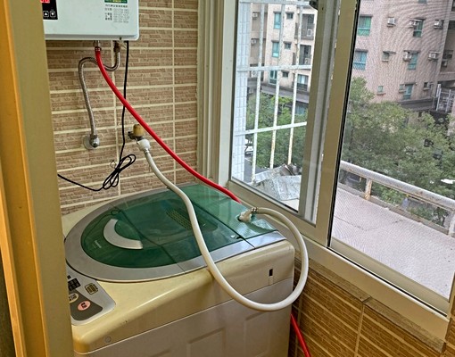新店區公所捷運站旁全新裝潢精品3房 - Image 9