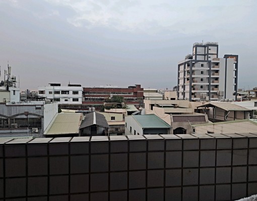 市中心溫馨小套房內含管理費 - Image 6