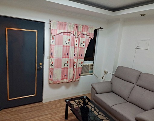 鼎山街一房一廳廚房陽台 - Image 1