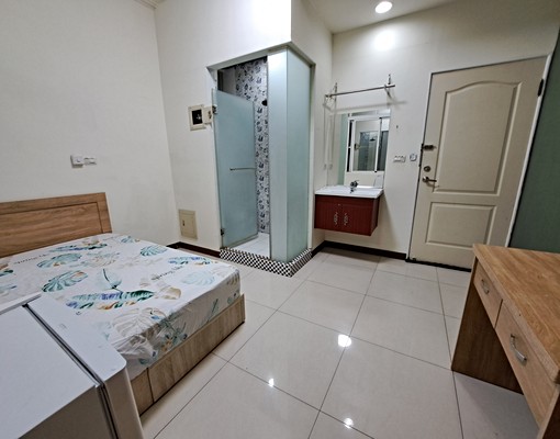 短租可#三多捷運＃亞灣區＃可收寵#自2A - Image 5