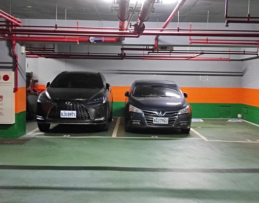 近南軟、中信總部室內坡平車位 - Image 1