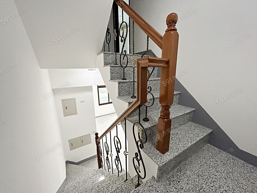 品誠福居三期樣/實品屋