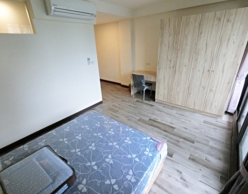 新.類一房/廳.新光.遠百.剩一間!! - Image 2