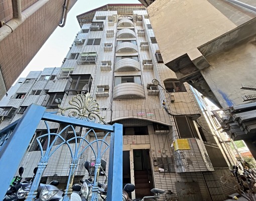 西屯路二段靜巷美套好出入含水網路電5元多間可選!!! - Image 1