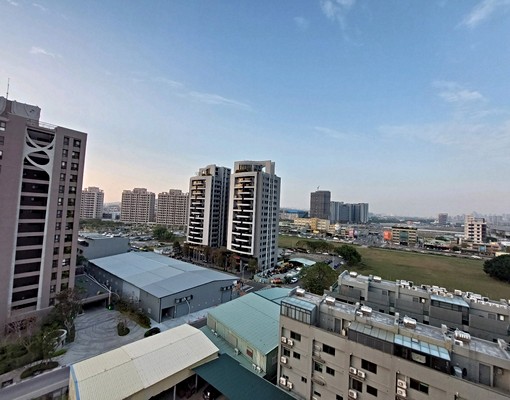 高鐵重劃特區開富力高樓3大房+雙平車 - Image 12