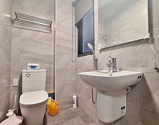 兩年美屋,育英官邸美套房 - Image 4