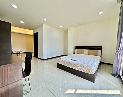 興安商圈一點利旁。一房一廳大套房獨洗曬 - Image 1