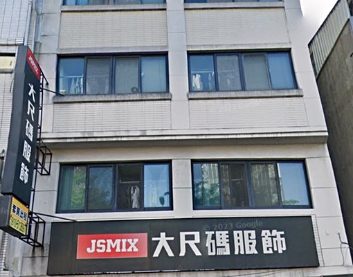 中清路電梯套房含網路第四台水100電3元管理費600可租補! - Image 1