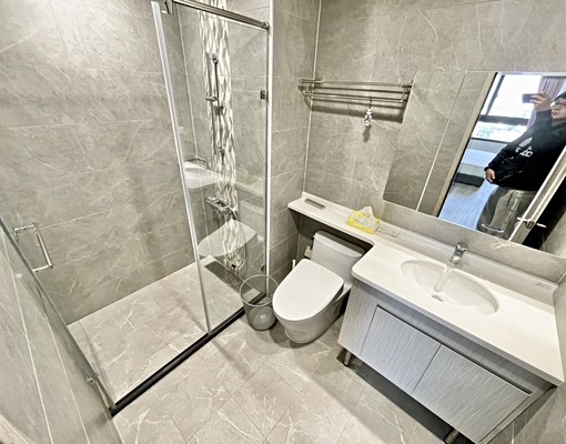 近秀泰🥤台水電頂級系統櫃衣帽間🥤可租補採光隔音頂職業友善 - Image 6