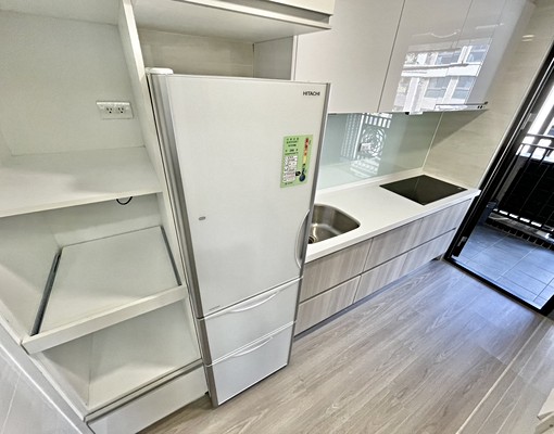 近秀泰🥤台水電頂級系統櫃衣帽間🥤可租補採光隔音頂職業友善 - Image 12