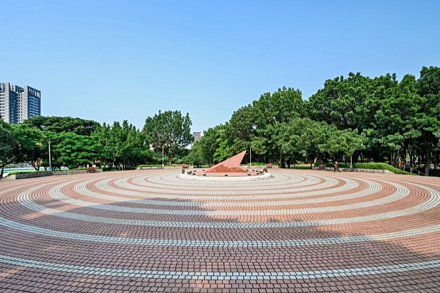 美村路往南,有萬坪健康公園