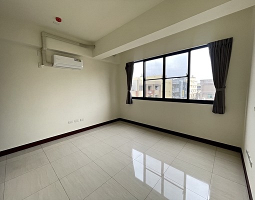 租✨近全新電梯別墅｜四間大套房｜可入戶籍 - Image 8