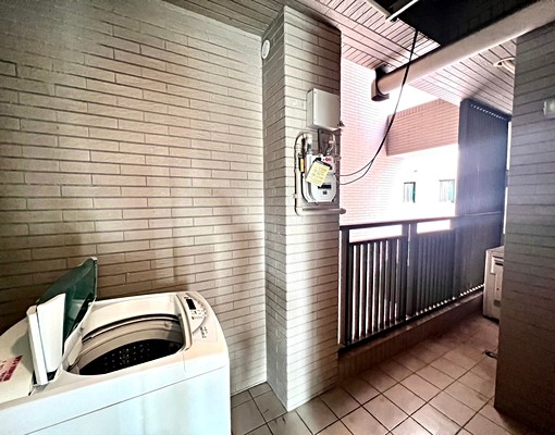 國安一路.新杜拜台水台電朝南兩房含車位 - Image 10