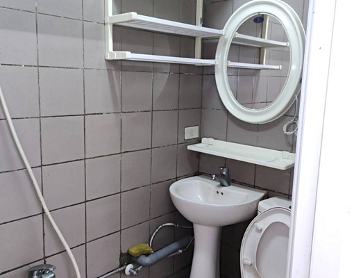 套房招租,可租補 - Image 2