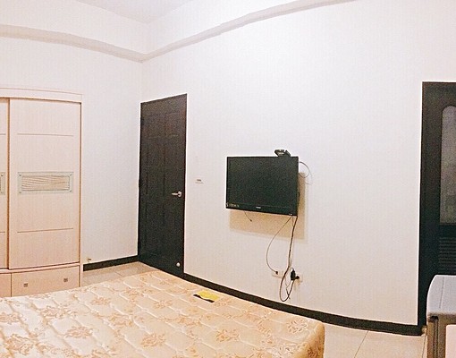 位處市中心、食衣住行均方便、鬧中取靜 - Image 1