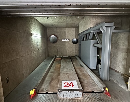 西門捷運站1號出口漢中街me原宿一般車位 - Image 2