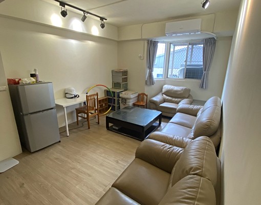 家具齊全正逢甲隔壁,走路上學,可租補!! - Image 1